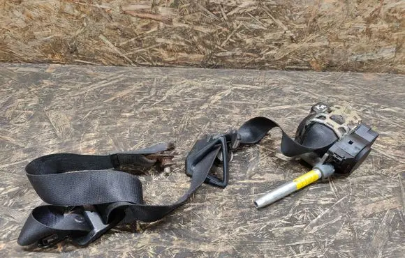 Mercedes-Benz S W140 Front seatbelt 1408681139