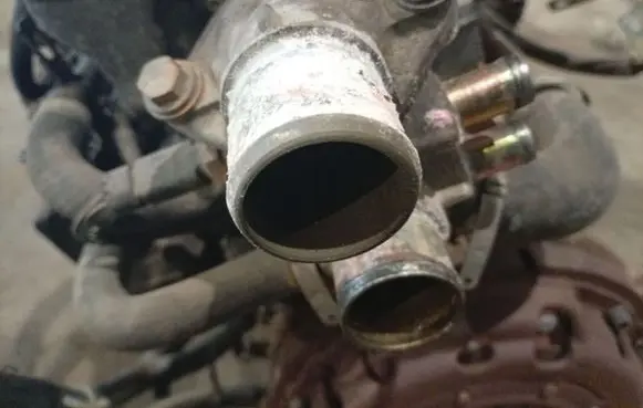 Opel Movano A Engine coolant pipe/hose