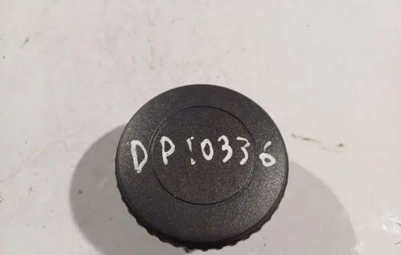 Volkswagen Golf Plus Seat adjustment knob 1J0331671