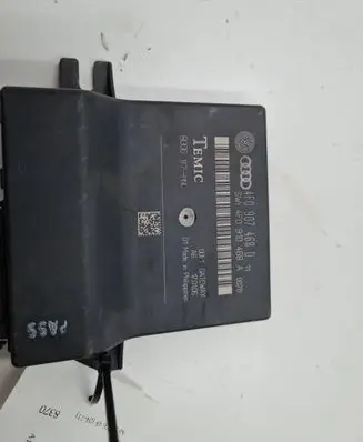 Audi A6 S6 C6 4F Gateway control module 4F0907468D
