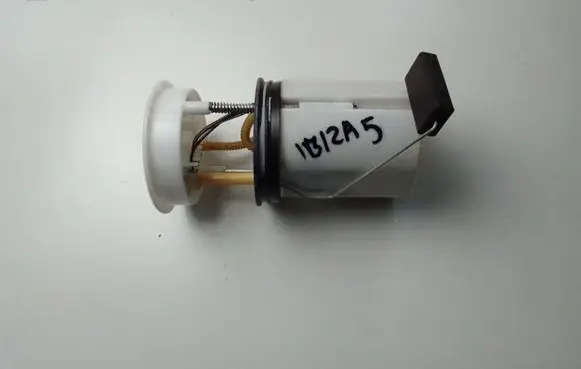 Seat Ibiza IV (6J,6P) Fuel injection high pressure pump 6R0919051M