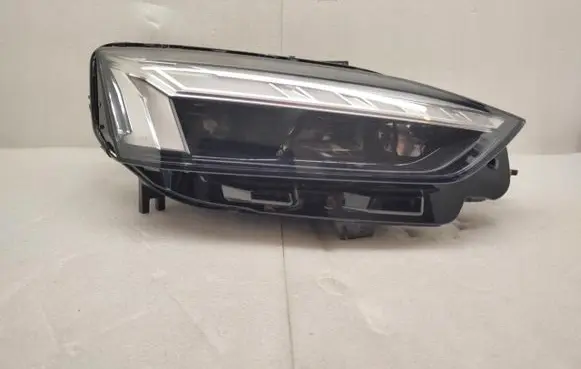 Audi A5 Headlight/headlamp
