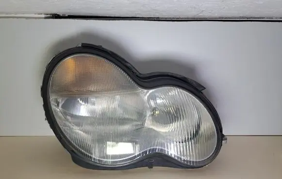 Mercedes-Benz C W203 Headlight/headlamp A2038200261 0301166202