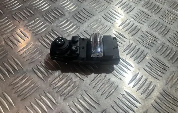Mini One - Cooper F56 F55 Quarter vent window switch 9354854