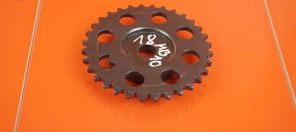 Volkswagen Touareg I Timing chain sprocket 18MB10