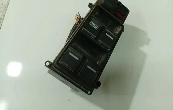 Honda Accord Electric window control switch C9HHA4GF91
