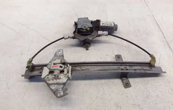 Nissan Almera Tino Front door window regulator with motor 400601T3