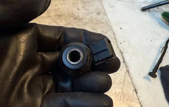 BMW 7 G11 G12 Detonation knock sensor 7598861