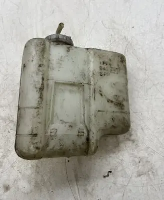 Mitsubishi Pajero Coolant expansion tank/reservoir