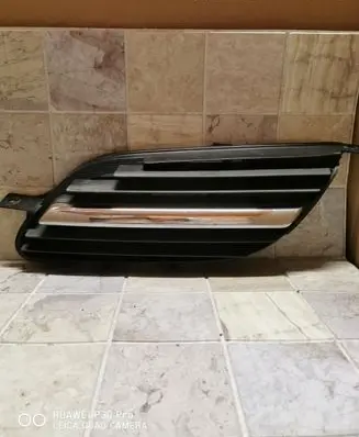 Nissan Almera Tino Front bumper lower grill 9381M010 62330BU00