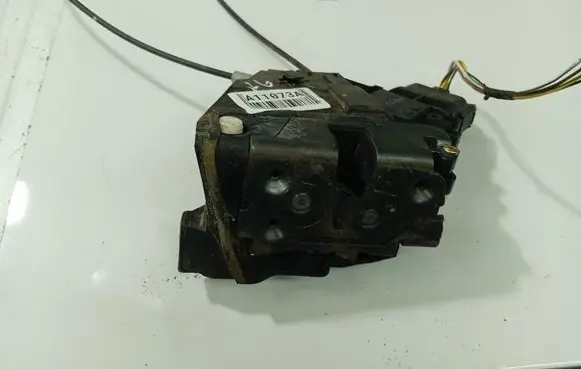 Mazda 3 I Rear door lock A00119D