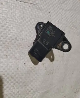 BMW 3 F30 F35 F31 Air pressure sensor 7843531