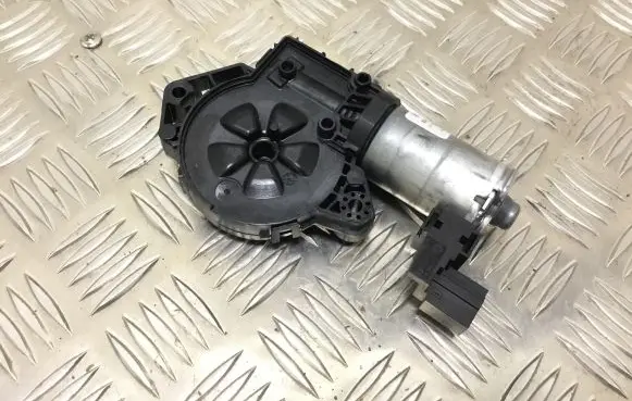 Mercedes-Benz E W238 Sunroof motor/actuator 0390200123