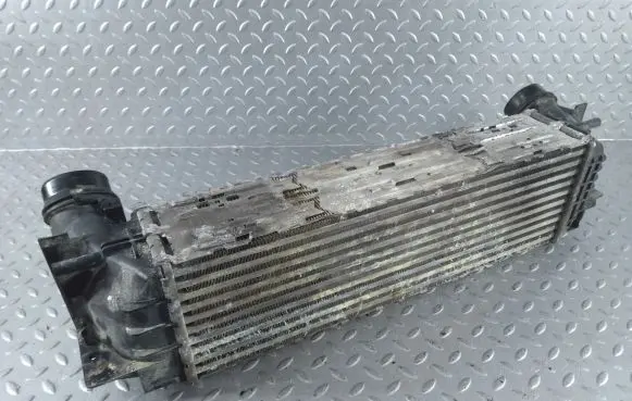 BMW 5 F10 F11 Intercooler radiator 7618768 17117618768