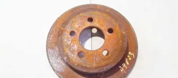 Jeep Cherokee Rear brake disc neventiliuojamas