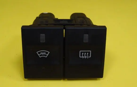 Ford Focus Windscreen/window heater switch 1S7T18K574AA