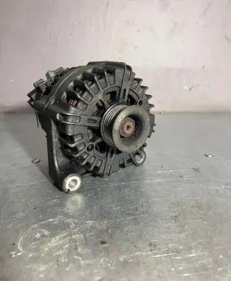 BMW 5 E60 E61 Generator/alternator FG18S019 2543461C 7802261