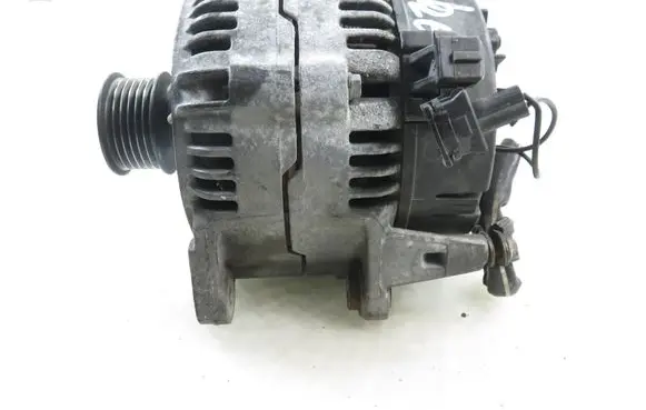 Volkswagen Golf III Generator/alternator 028903025S 0123515014