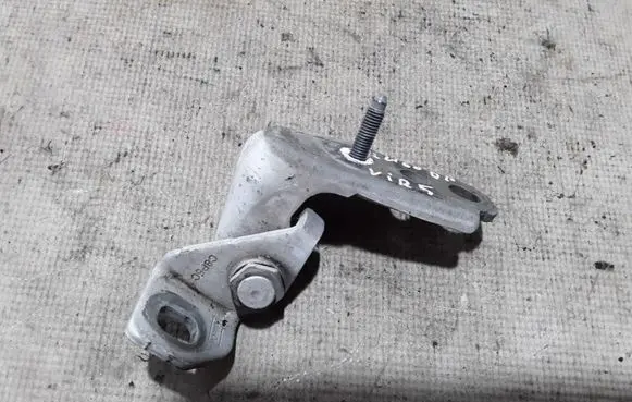 Ford Kuga II Front door upper hinge 5243835
