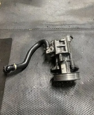 BMW X5 E70 Power steering pump 679646203 5002445