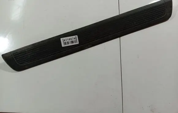Honda FR-V Front sill trim cover 84202SJD0030 84202-SJD-0030
