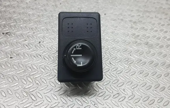 Nissan Primera Wing mirror switch