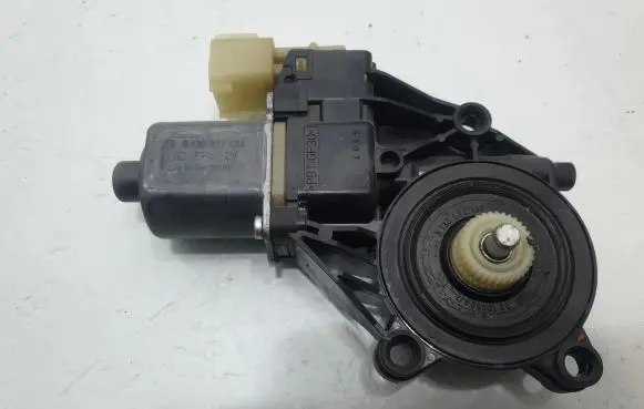 Ford Fiesta Front door window regulator motor 8A6114A389B