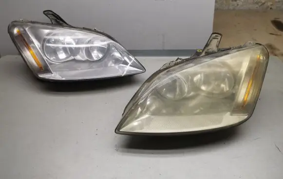 Ford Focus C-MAX Headlights/headlamps set 3M5113006BH 3M5113100BA
