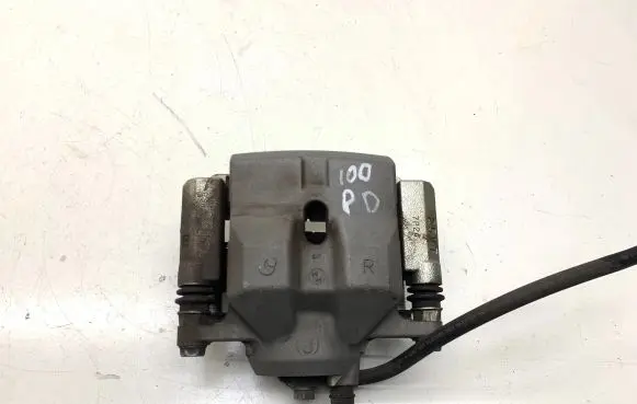 Toyota Prius (XW50) Front brake caliper