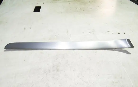 Audi A4 S4 B7 8E 8H Front door trim bar 8E0867410