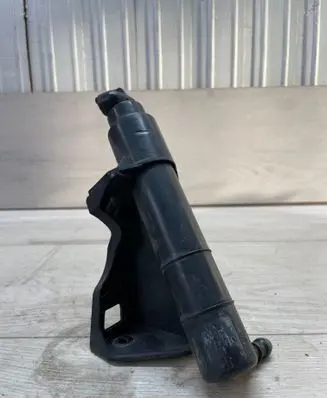 Mercedes-Benz ML W164 Headlight washer spray nozzle 