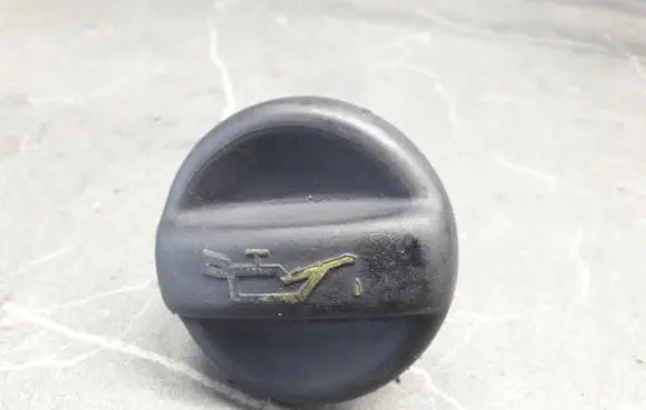 Citroen C4 II Picasso Oil filler cap 9624939680