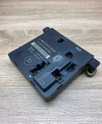 Mercedes-Benz E W211 Door control unit/module 2118704026