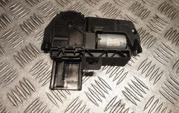 Mercedes-Benz S W221 Seat adjustment motor 0009700026 A0009700026