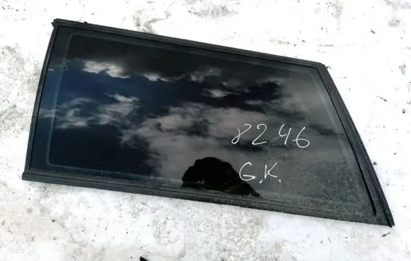 Volkswagen PASSAT B5 Rear side window