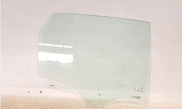BMW 2 F45 Rear door window glass 