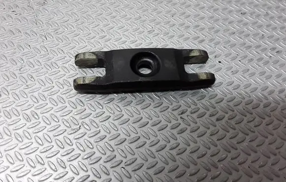 Opel Astra G Fuel Injector clamp holder