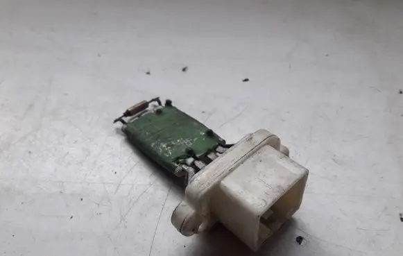 Ford Focus Heater blower fan relay 