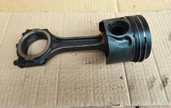 Ford Transit Piston with connecting rod H268X 1S7Q6200AB RF1S7Q6200AB