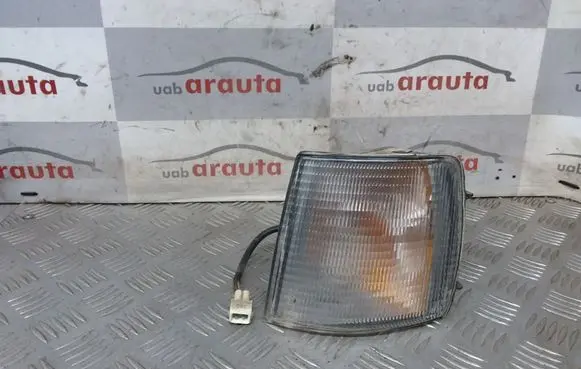 Volkswagen PASSAT B3 Front indicator light 1852768