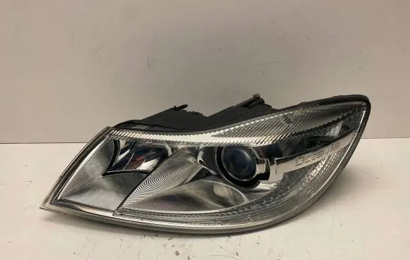 Skoda Octavia Mk2 (1Z) Headlight/headlamp 1Z1941015G 1ZL24705205 24705205000002