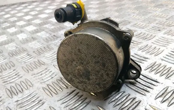 Opel Corsa D Vacuum pump