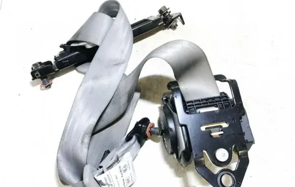 Hyundai Sonata Front seatbelt 511652700a