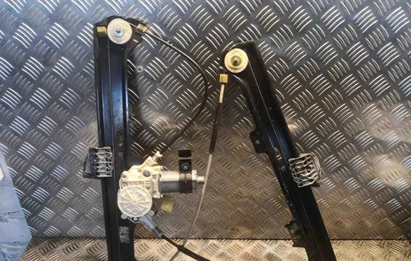 BMW 5 E60 E61 Front door window regulator with motor 7184384