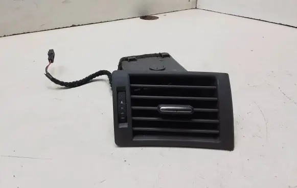 Audi A4 S4 B6 8E 8H Dashboard side air vent grill/cover trim 8E0820902D