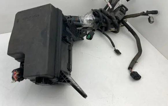 Toyota RAV 4 (XA40) Fuse box set 7588
