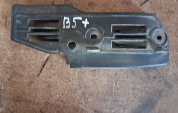 Volkswagen PASSAT B5.5 Front bumper mounting bracket 3B0807183E