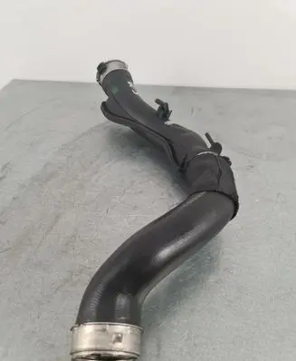 BMW X6 E71 Intercooler hose/pipe 7807986
