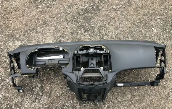 Hyundai i30 Dashboard 847262L000 847612L000