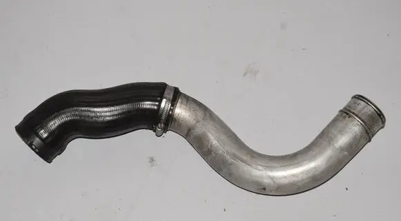 BMW 5 E39 Intercooler hose/pipe 2249669